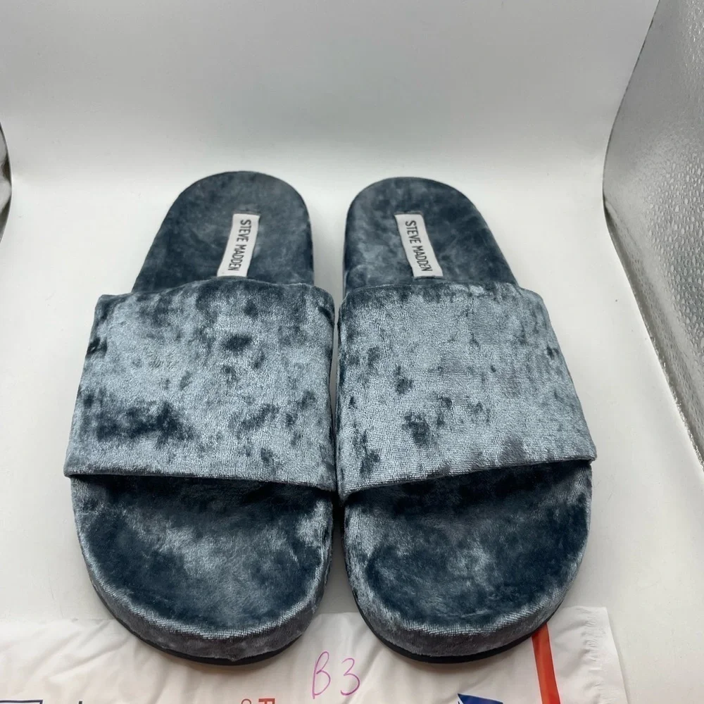 Steve Madden Slush blue velvet sandals women’s 9